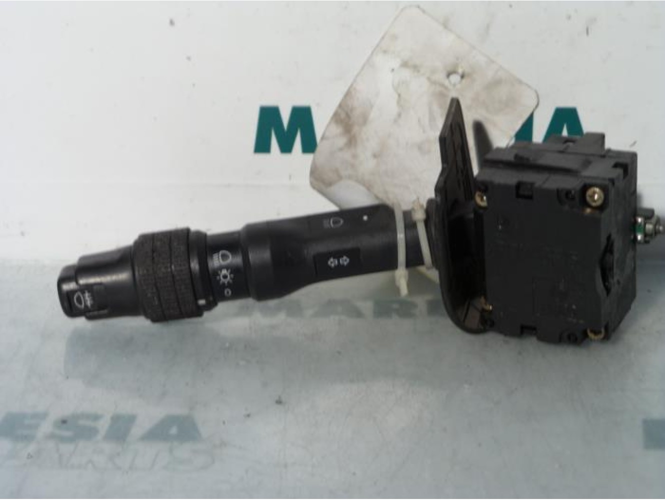 Alfa Romeo - 155 - Indicator switch