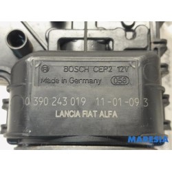 Alfa Romeo - Giulietta - Front wiper motor