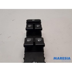 Alfa Romeo - Giulietta - Multi-functional window switch