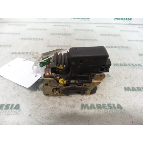 Renault - Kangoo - Door lock mechanism 2-door, right