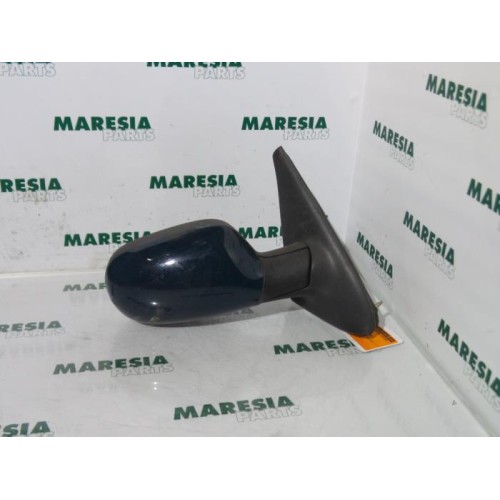 Renault - Megane - Wing mirror, right