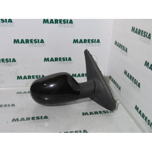 Renault - Megane - Wing mirror, right