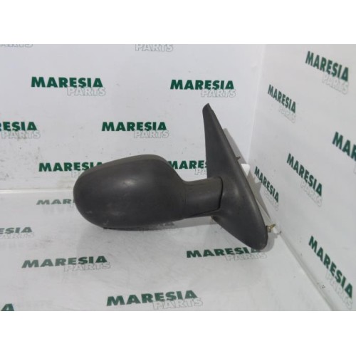 Renault - Megane - Wing mirror, right