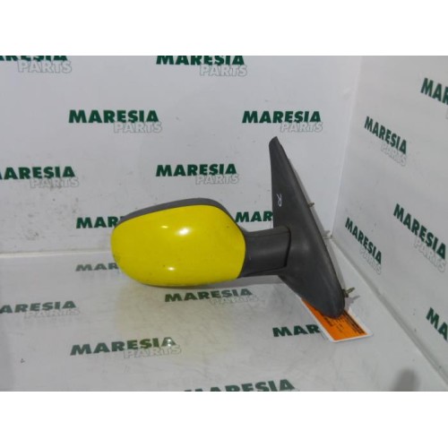 Renault - Megane - Wing mirror, right