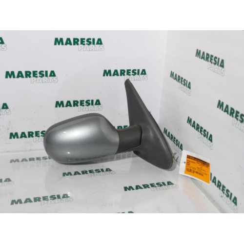 Renault - Megane - Wing mirror, right