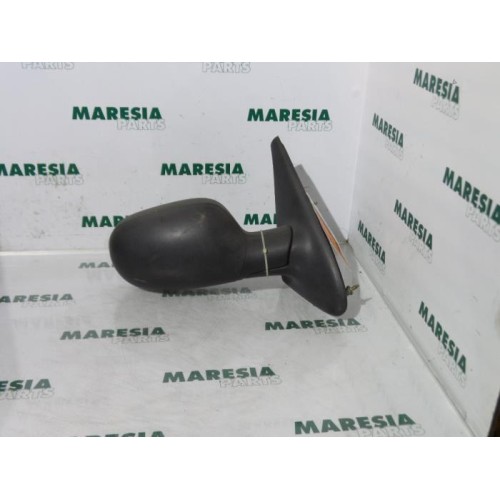 Renault - Megane - Wing mirror, right