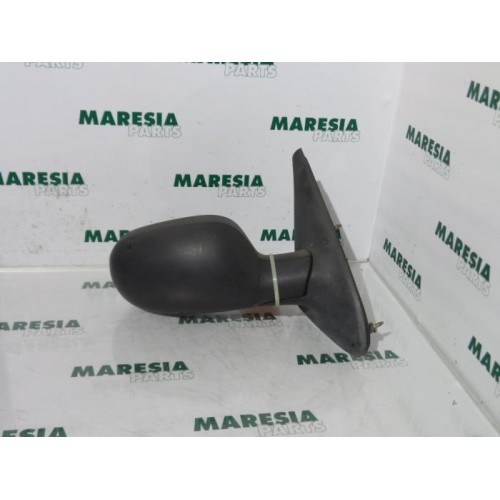 Renault - Megane - Wing mirror, right