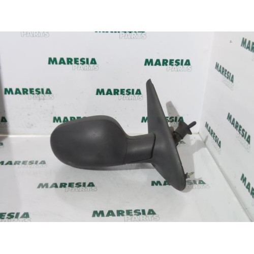 Renault - Megane - Wing mirror, right