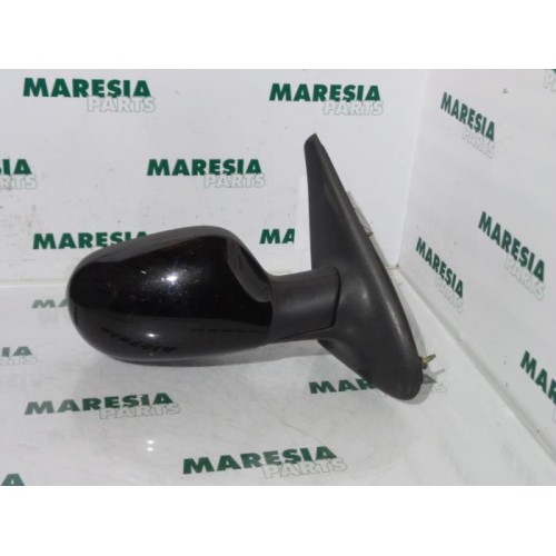 Renault - Megane - Wing mirror, right