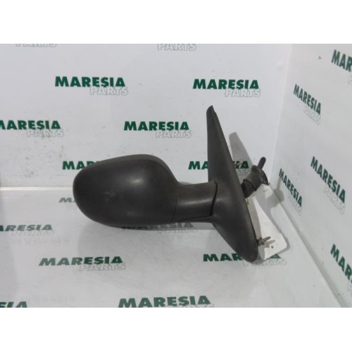 Renault - Megane - Wing mirror, right