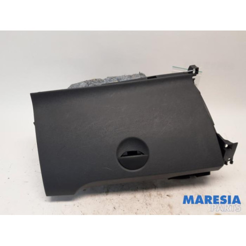 Renault - Kangoo - Glovebox
