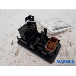Renault - Kangoo - AIH headlight switch