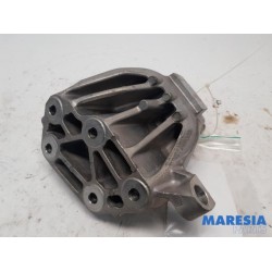 Alfa Romeo - Giulia - Engine mount