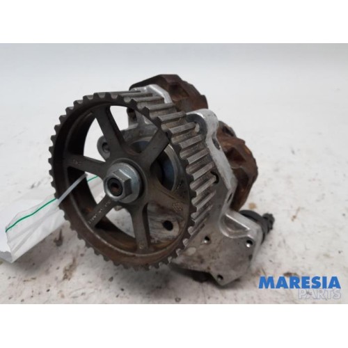 Renault - Megane Scenic - Kraftstoffpumpe Mechanisch