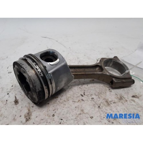 Renault - Megane Scenic - Piston