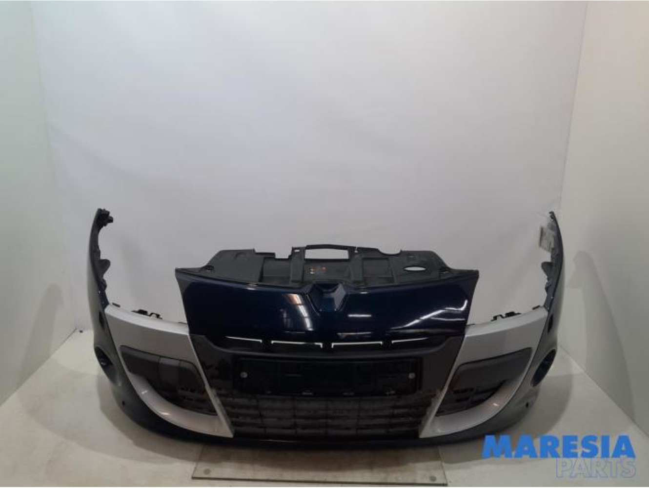 Renault - Megane - Pare-chocs avant