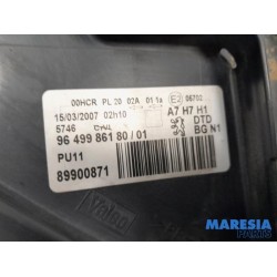 Peugeot - 207 - Headlight, right