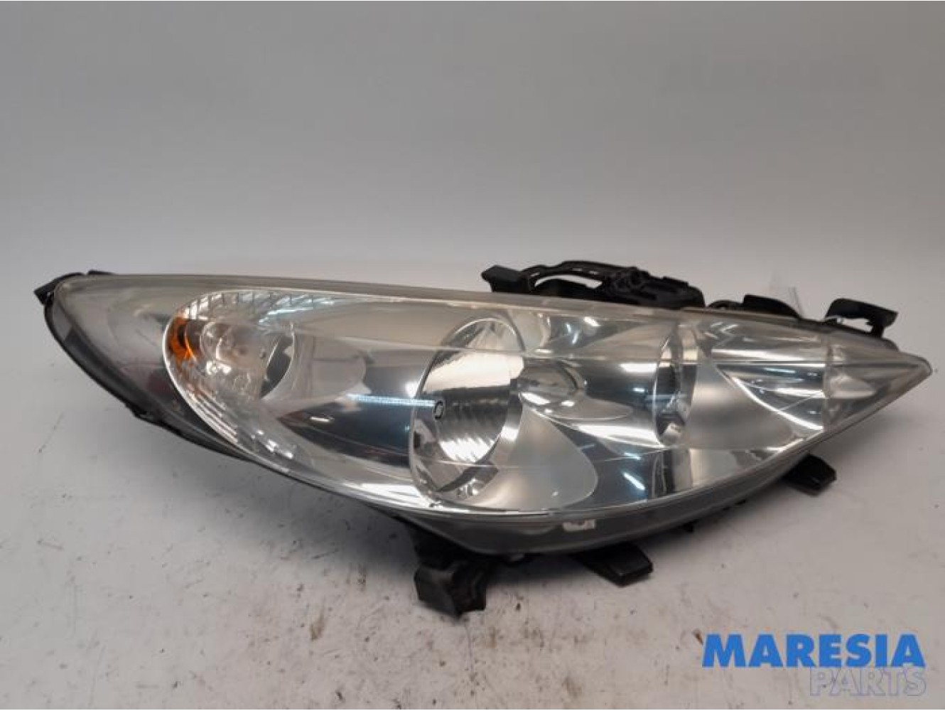 Peugeot - 207 - Headlight, right