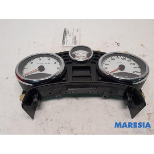 Peugeot - 207 - Instrumentenpaneel