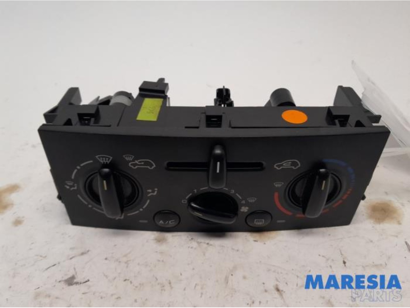Peugeot - 207 - Heater control panel