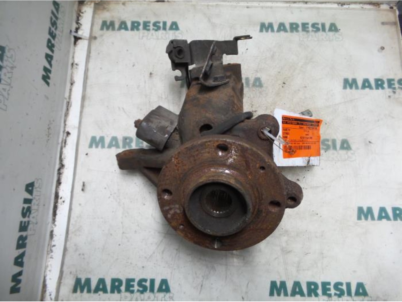 Citroen - Xsara - Knuckle, front right