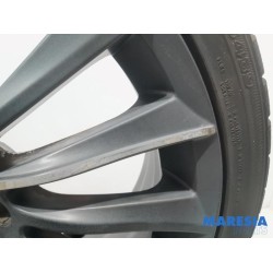 Alfa Romeo - Giulietta - Sportvelgenset + banden