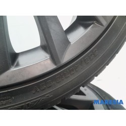 Alfa Romeo - Giulietta - Sportvelgenset + banden