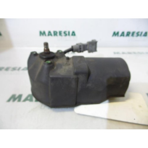 Renault - Clio - Front wiper motor