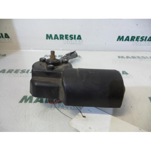 Renault - Clio - Front wiper motor