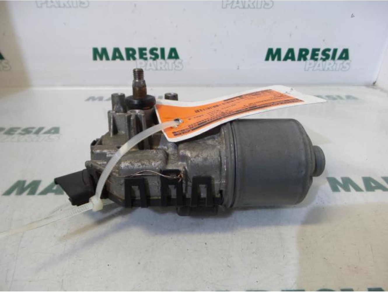 Renault - Clio - Front wiper motor