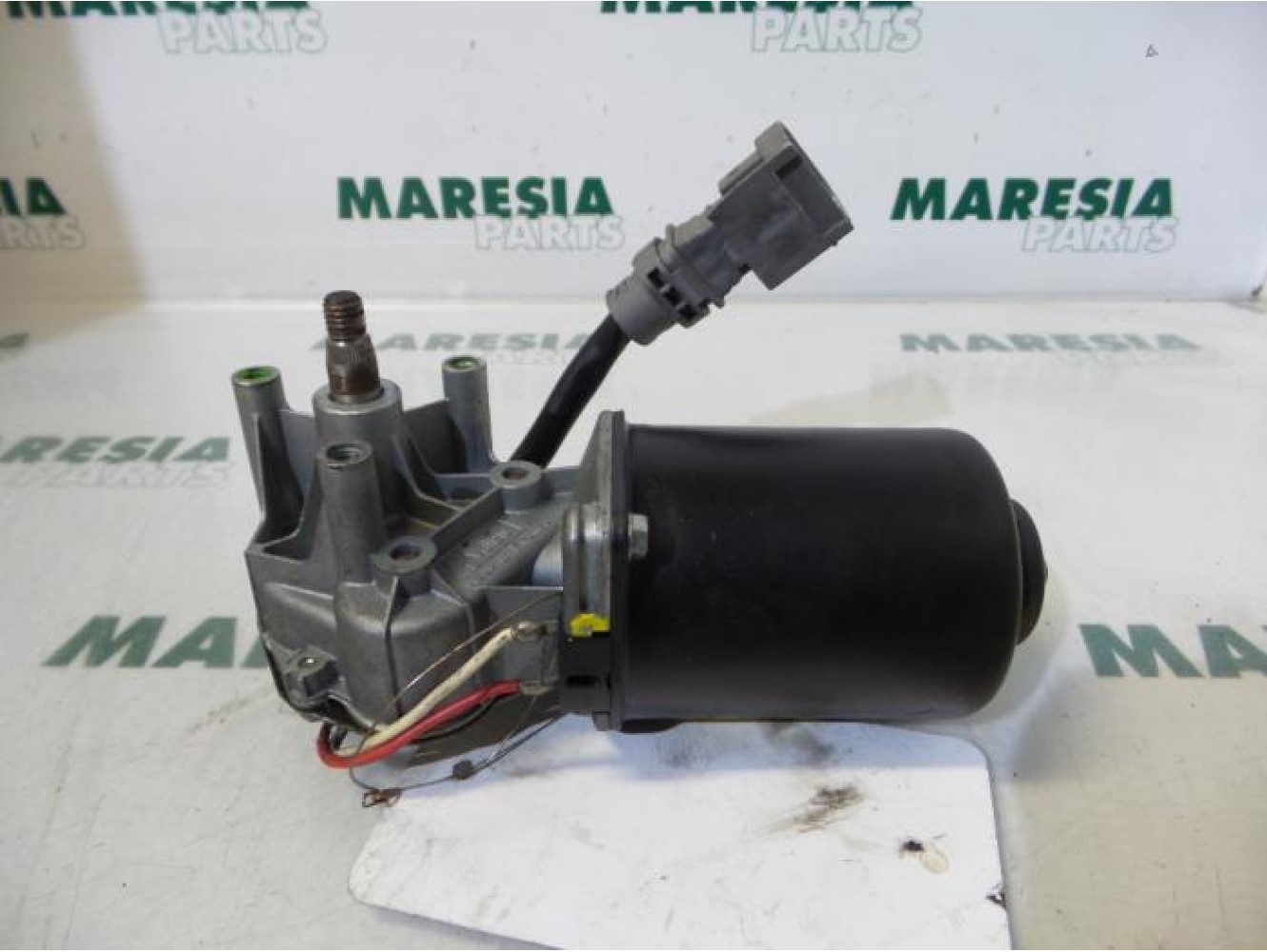 Renault - Clio - Front wiper motor