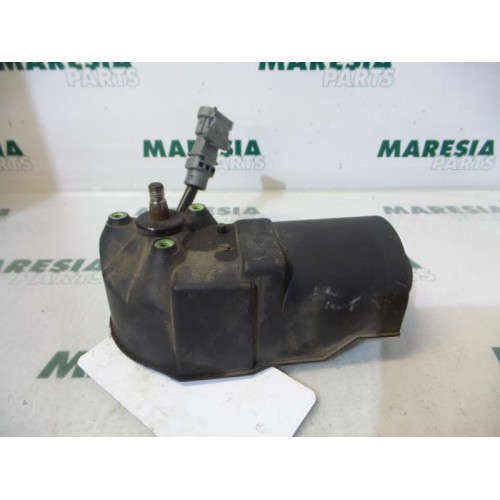 Renault - Clio - Front wiper motor