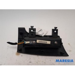 Peugeot - 207 - Airbag knie links