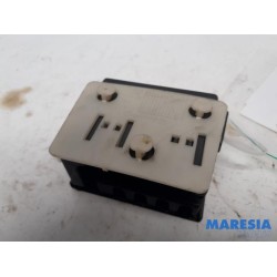 Peugeot - 207 - Fuse box