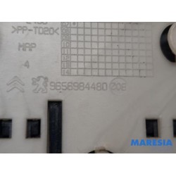 Peugeot - 207 - Fuse box