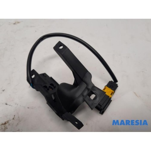 Peugeot - 207 - Switch