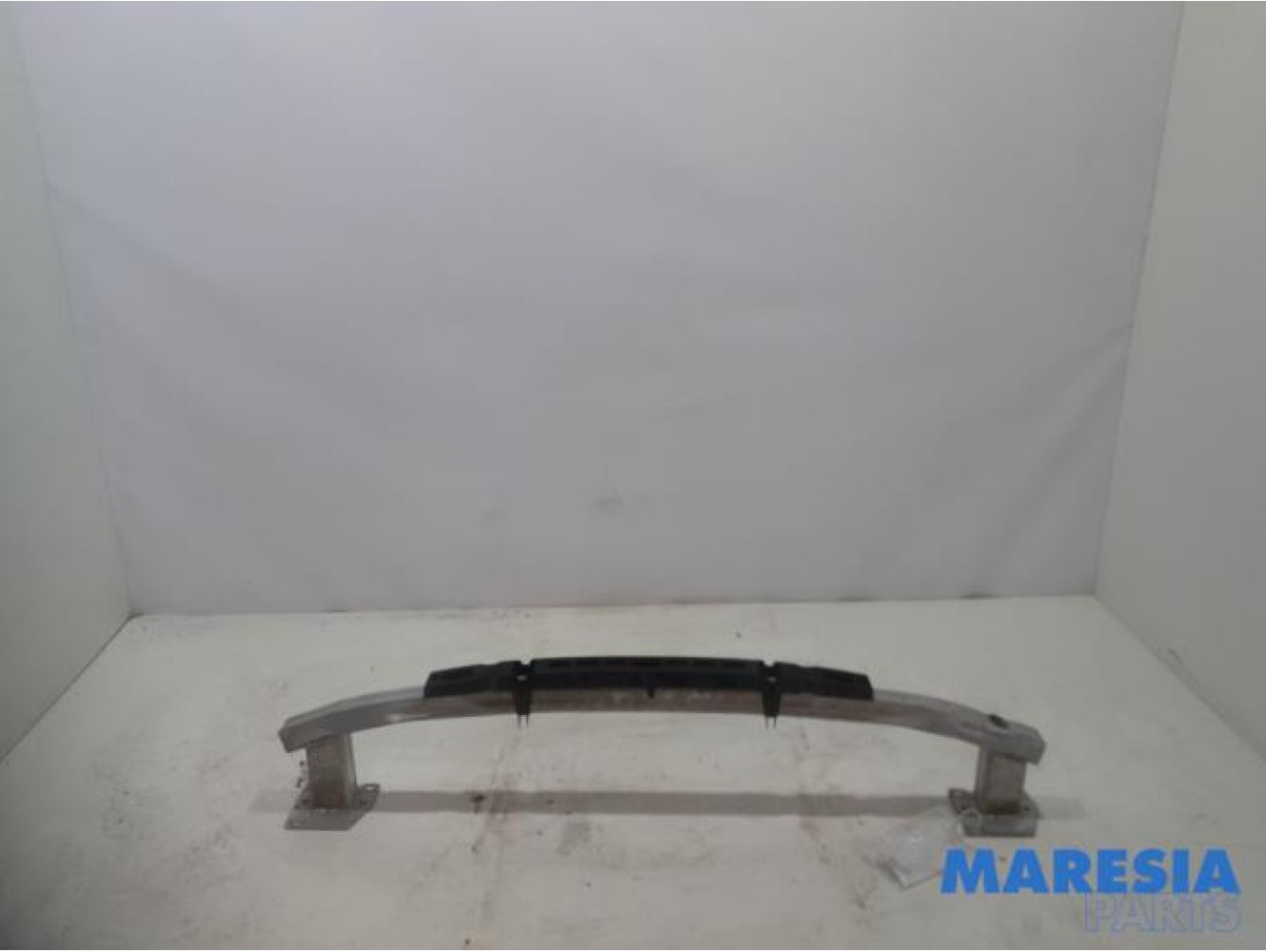Renault - Megane - Rear bumper frame