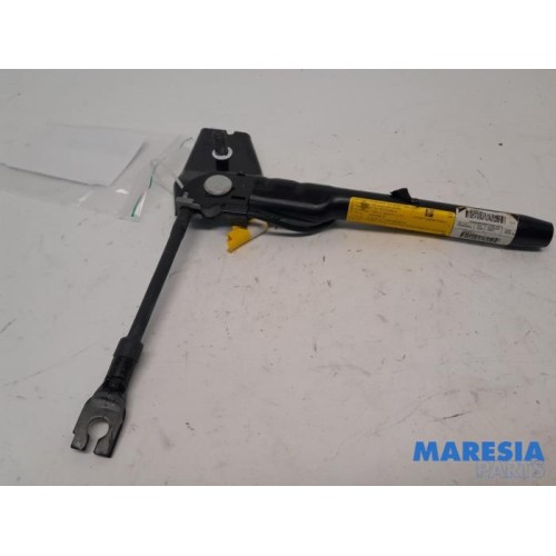 Alfa Romeo - Giulietta - Gordelspanner links