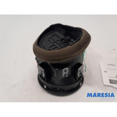 Alfa Romeo - Giulietta - Dashboard vent