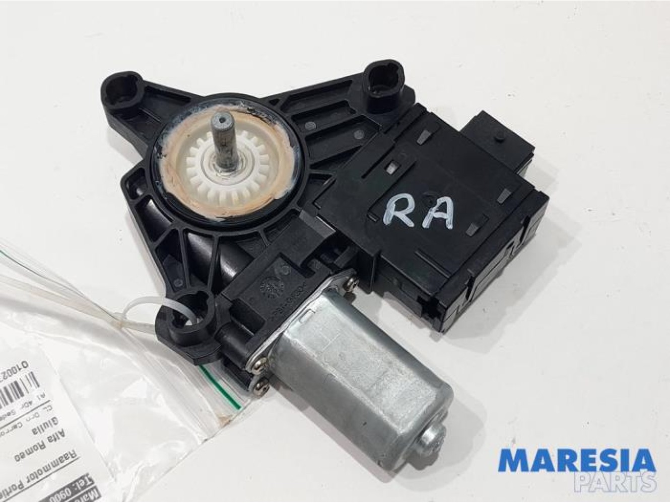 Alfa Romeo - Giulia - Door window motor