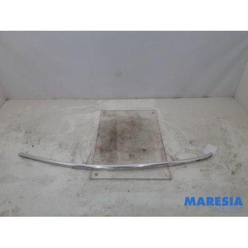 Peugeot - 508 - Door strip
