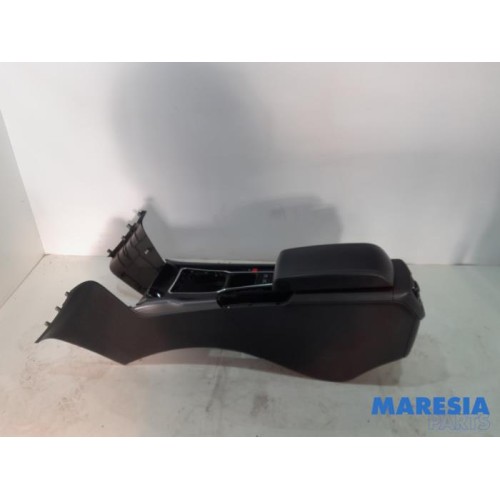 Peugeot - 508 - Middle console