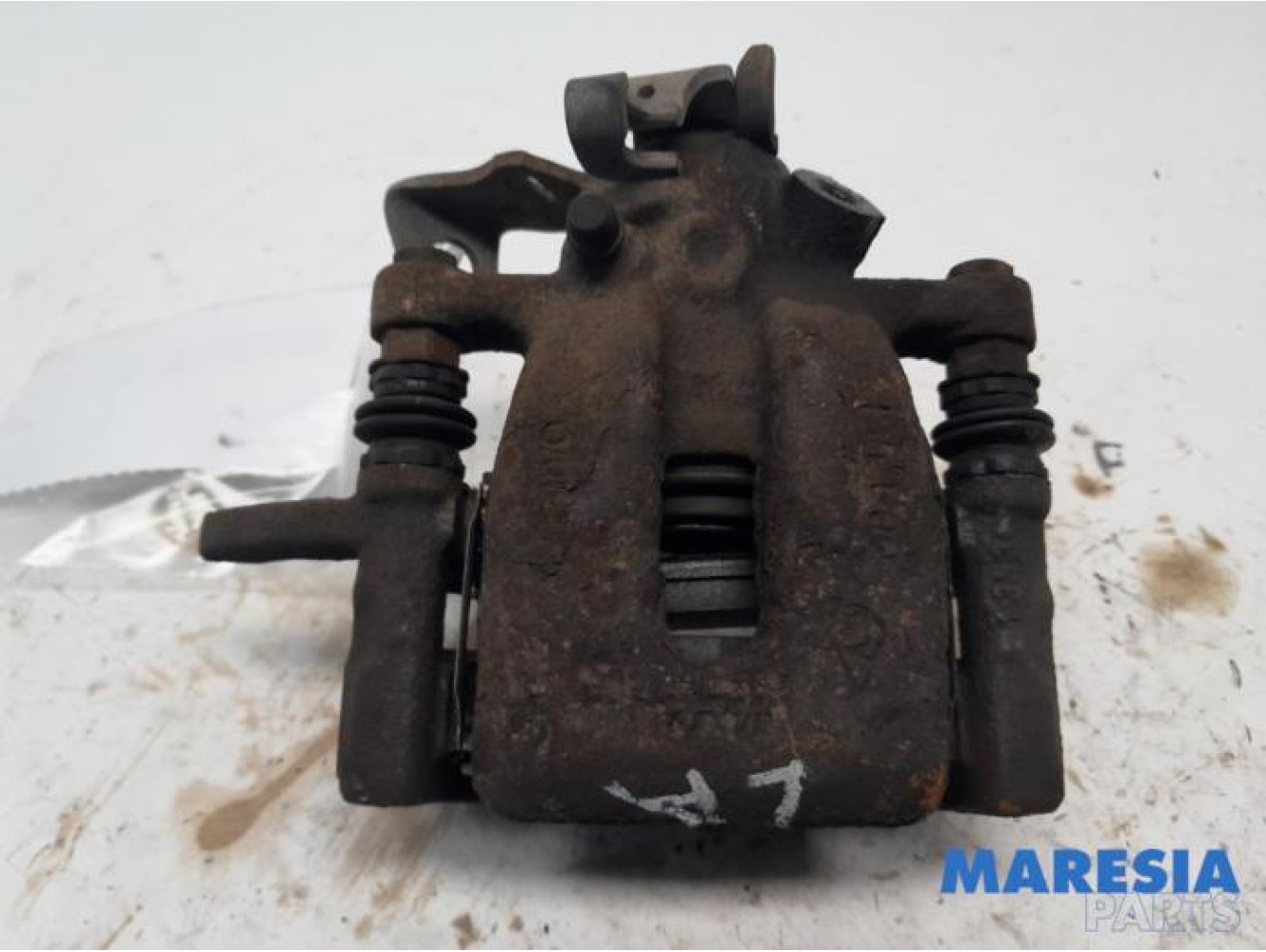 Renault - Kangoo - Rear brake calliper, left