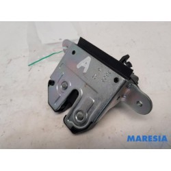 Fiat - Panda - Tailgate lock mechanism