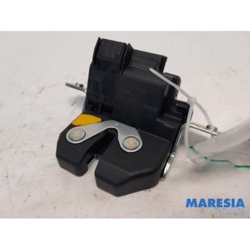 Fiat - Panda - Tailgate lock mechanism