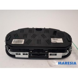 Renault - Megane - Instrument panel