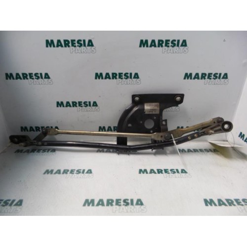 Fiat - Coupe - Wiper mechanism