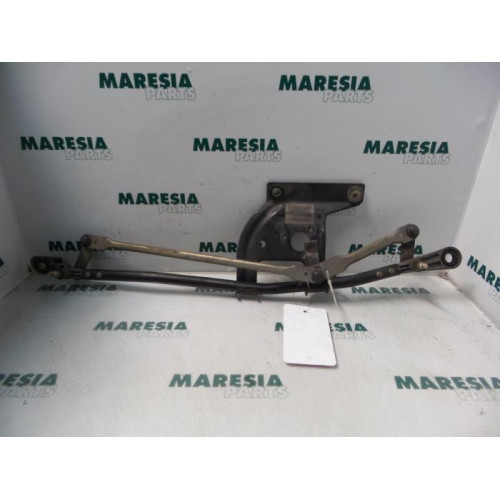Fiat - Coupe - Wiper mechanism
