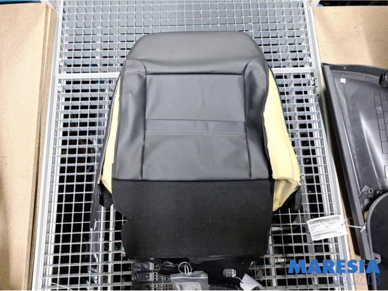 Renault - Megane - Sitz Verkleidung links