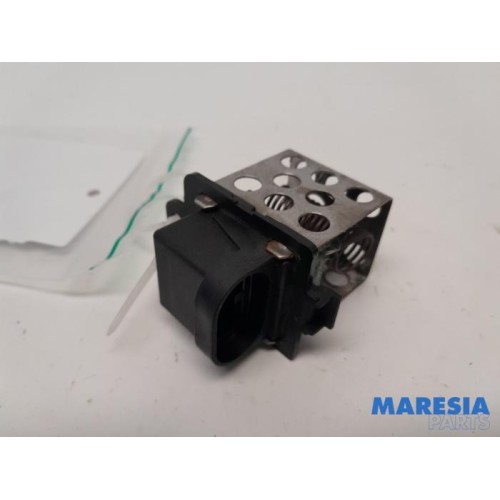 Renault - Megane - Cooling fan resistor